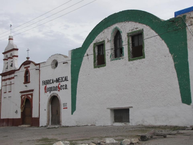  Usine de mezcal 